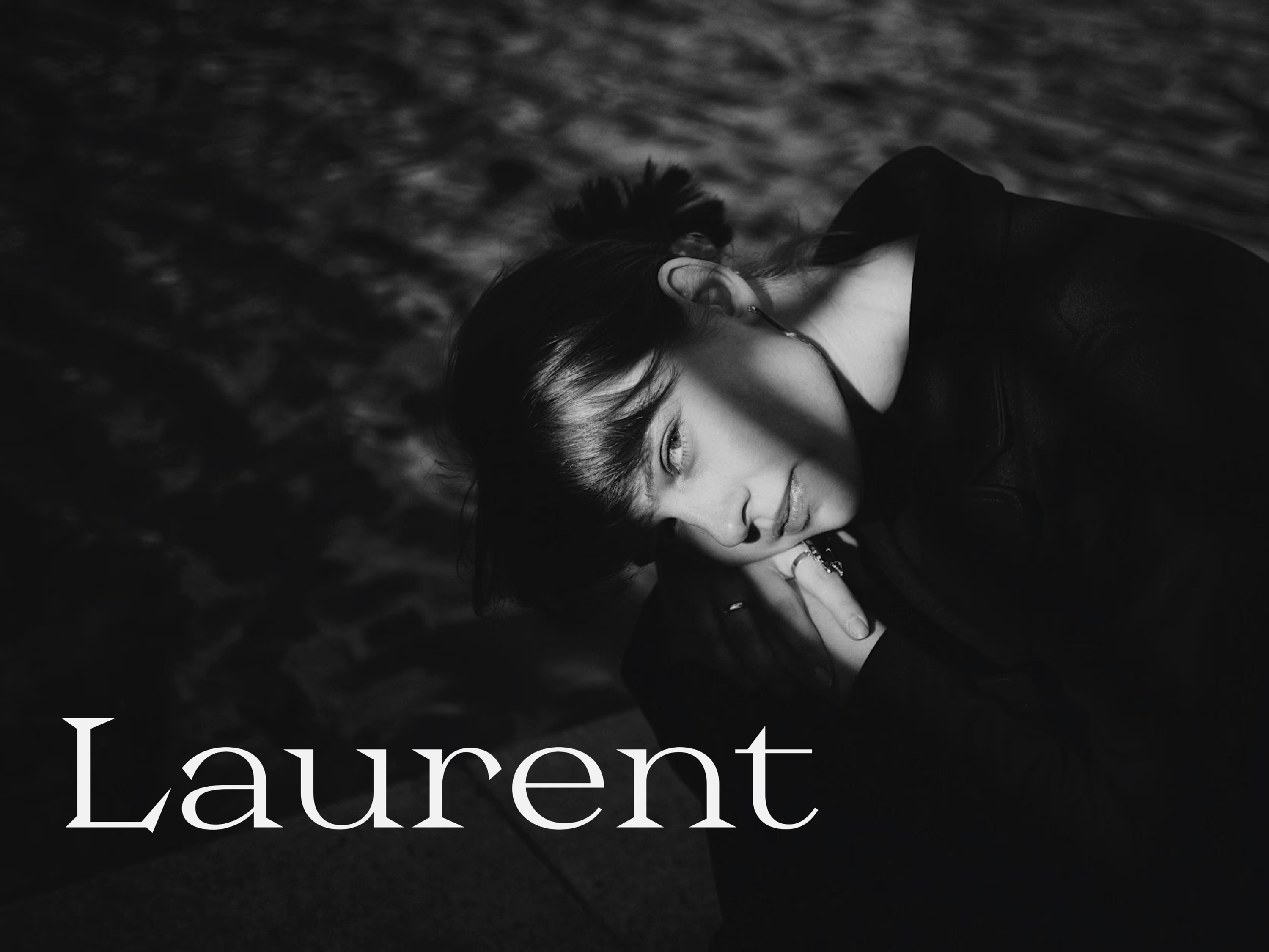 MODEL PARIS — web Flow™